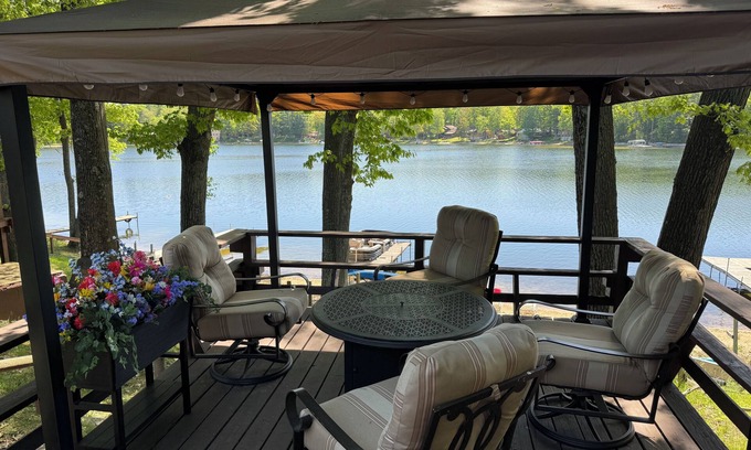 Irons Cottage | Cozy 2-bedroom cottage just 10 minutes from Huron-Manistee National Forest