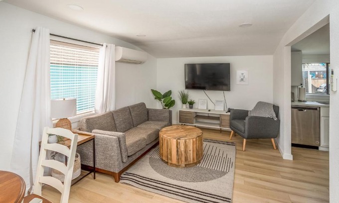 Seaview House | Cozy 2 Bedroom Home, Private Backyard with Hot Tub
