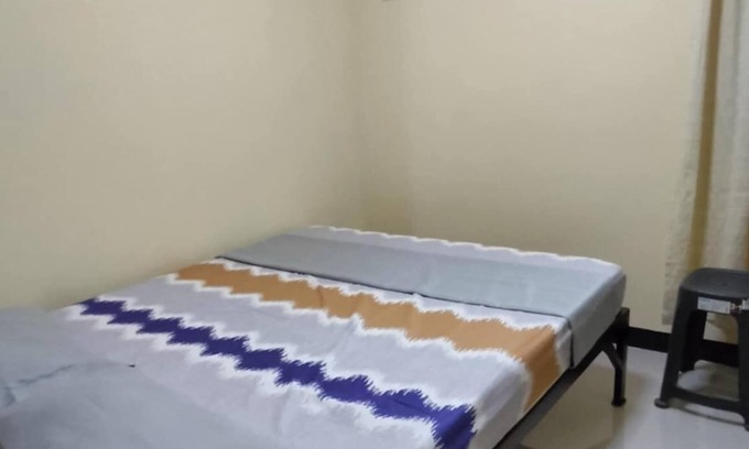 Bagac Cabin | Cozy 2-bedroom lodge with WiFi, AC in charming Bagac