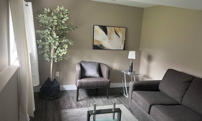 Bedford House | Cozy 2-bedroom retreat – comfort, style, and relaxation await you