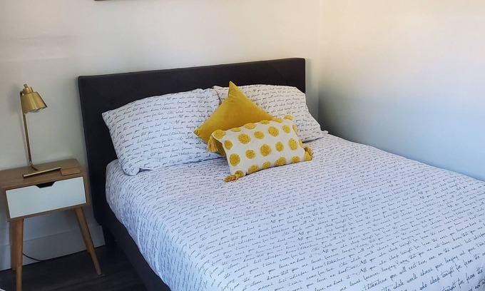 Sidney Apartment | Cozy 2 bedroom suite