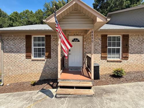 Guntersville Apartment | Cozy 2 Bedroom Townhouse Near Lake and Restaurants