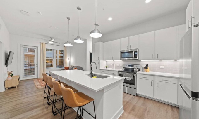 Tampa Apartment | Cozy, 2BD haven in heart of Tampa | Free Parking!
