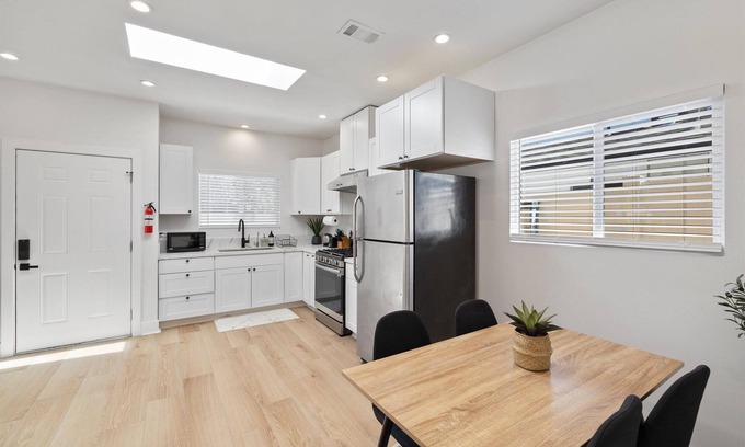 Garden Grove House | Cozy, 2bd2ba ADU, Privately Fenced, Close to Disney & Beaches, Games, BBQ