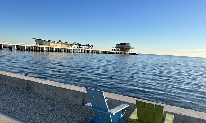 Historic Old Northeast Cottage | Cozy 2BR Cottage Steps2 Pier, Vinoy, Beach Dr+Bikes