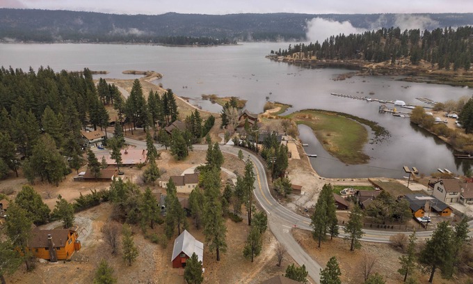 Fawnskin House | Cozy 2BR Fawnskin Cabin | Big Bear Lake, Hiking Trails & Snow Summit Nearby