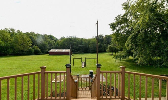 Mansfield House | Cozy 2BR home near Ohio State Reformatory!
