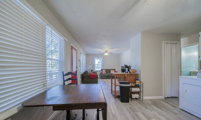 St. James Cottage | Cozy 2BR | Pet-Friendly | Garage Parking | Near Wineries & Route 66