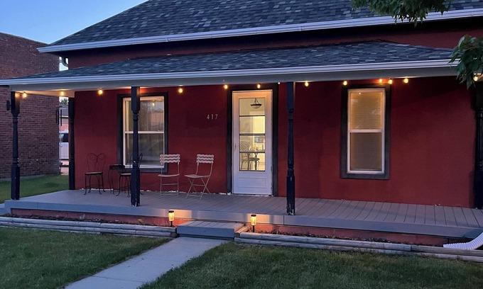 Valentine House | Cozy 3-BDRM home in Valentine with everything you’ll need for a relaxing stay