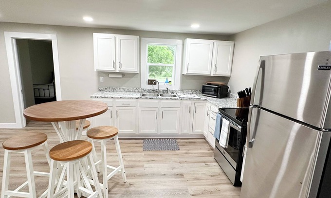 Ashland House | Cozy 3- bedroom home with small town charmn