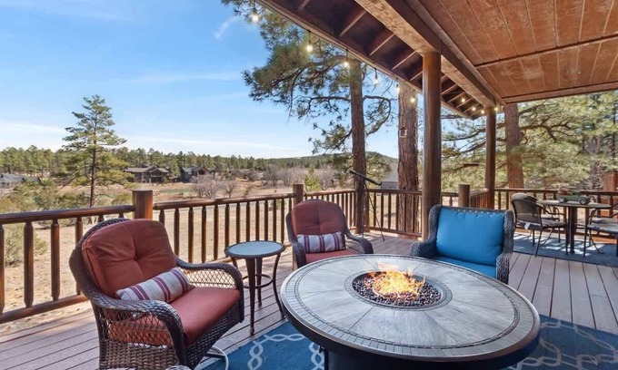 Torreon House | Cozy 3-BR Home | Pool Table | Grill | Fire Pit