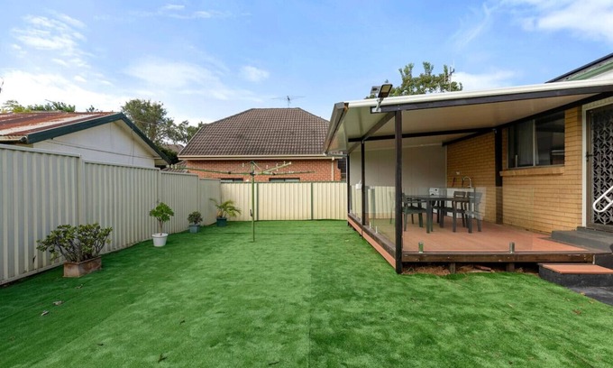 Werrington House | Cozy 3BDR Home I Mins to Parks
