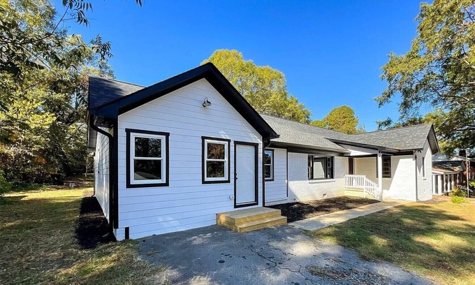 Monroe Apartment | Cozy 3BR/2BA Home Near Downtown Monroe & Waxhaw with Fire Pit + Patio