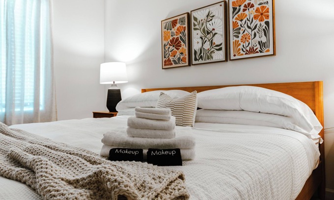 Tuscaloosa House | Cozy 3BR Getaway- Mins to UA, King Bed
