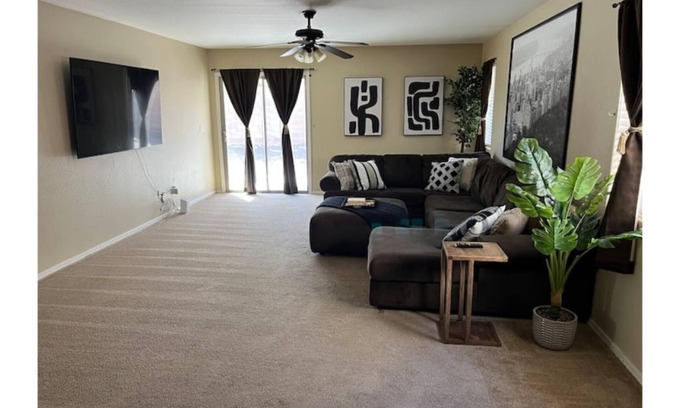 Tuscano House | Cozy 4 bedroom home!