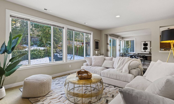 Sammamish House | Cozy 5B3.5B|Garage Access|Pet OK|Sammamish Retreat|Flex-Lease #42228