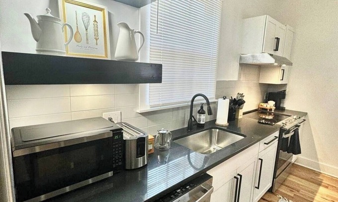 Burlington House | Cozy 6-Guest Stay Near Elon Univ & highway 85 #1