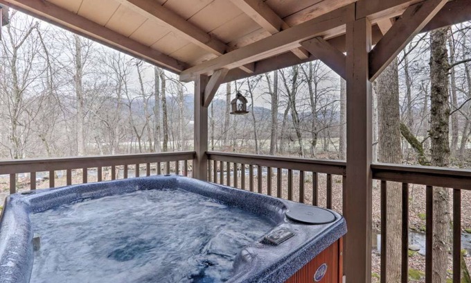 Cosby Cabin | Cozy `American Dream` Cabin w/Hot Tub, Loft & BBQ!