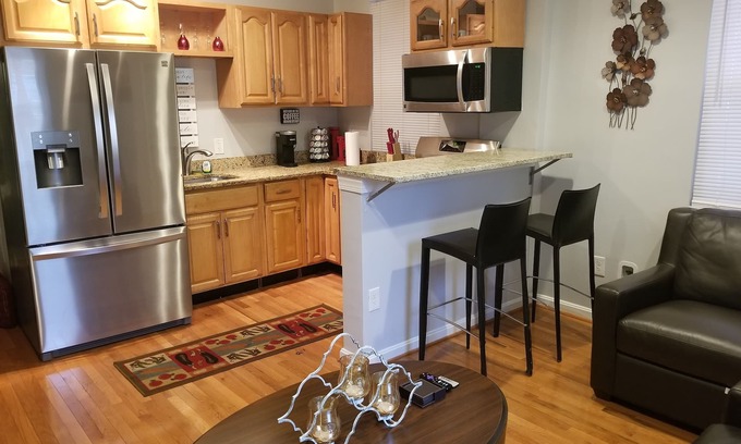 Downtown Baltimore Apartment | Cozy and blocks from M&T Stadium/Camden Yards