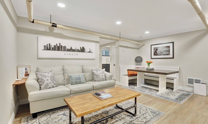 Cheesman Park Apartment | Cozy and Chic 1-Bedroom Apartment in Historic Central Denver - Pet Friendly