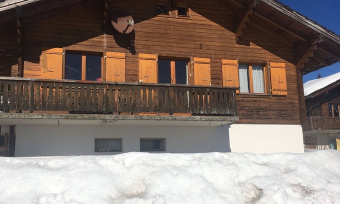Leysin Ski Chalet | Cozy and cozy cottage with superb mountain views