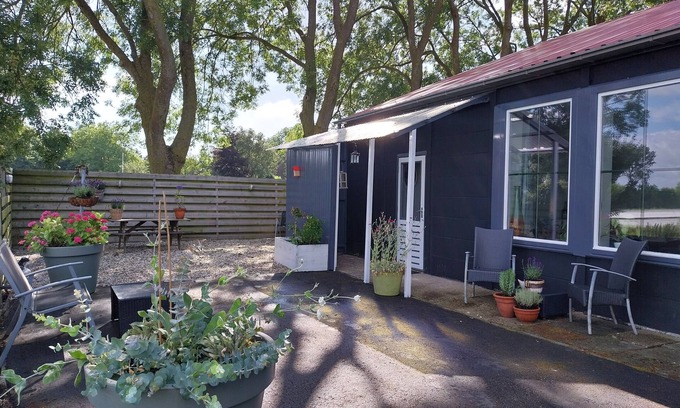 Hem Apartment | Cozy and fully furnished apartment centrally located between Enkhuizen and Hoorn