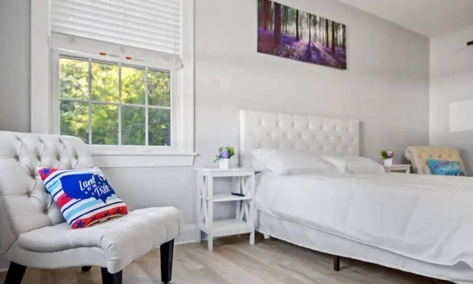 Waterford House | Cozy and Fun Waterford Getaway