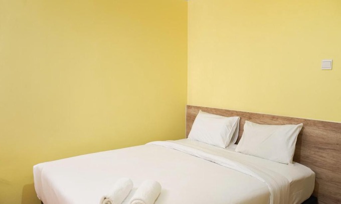 Chinatown Apartment | Cozy and Modern 1BR Green Central City Apartment By Travelio