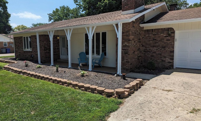 West Middleton House | Cozy and Quiet Three Bedroom Two Bathroom Ranch