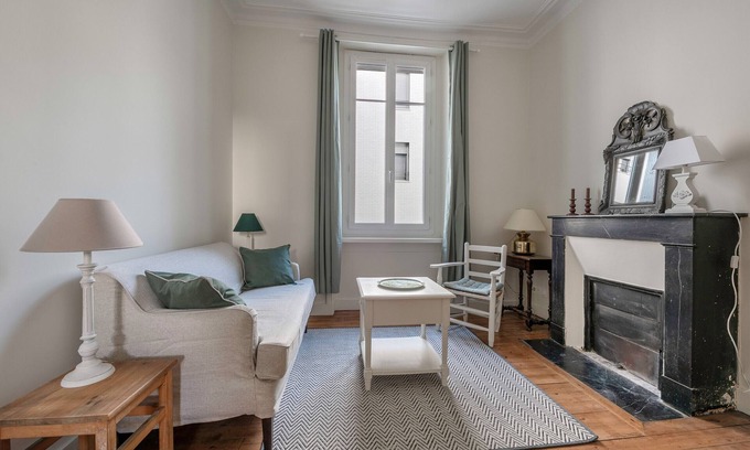 Hauts-Paves - Saint-Felix Apartment | Cozy apartment for 2, in Nantes
