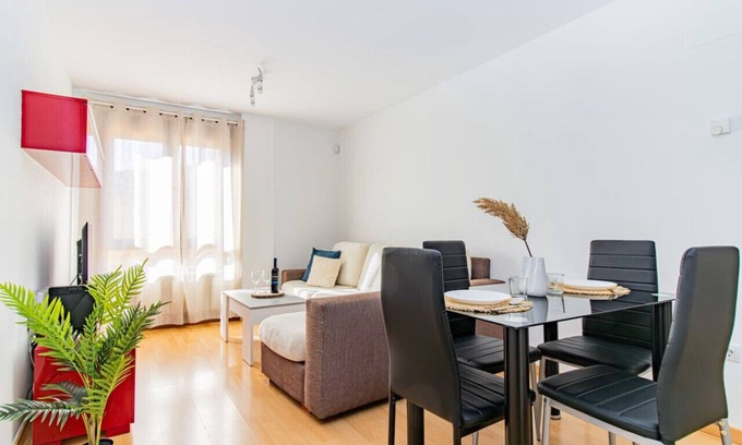 Abena Apartment | Cozy Apartment Free Parking