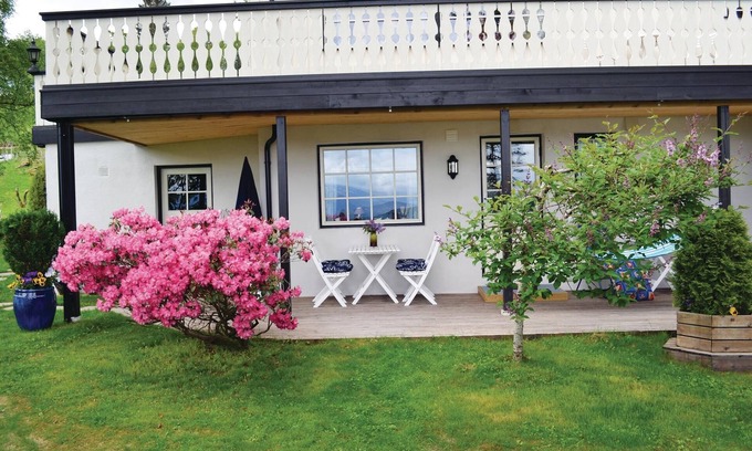 Kvam Apartment | Cozy apartment in Norheimsund with WiFi