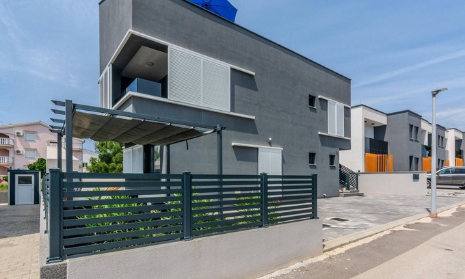 Vir Apartment | Cozy apartment in Vir with WiFi