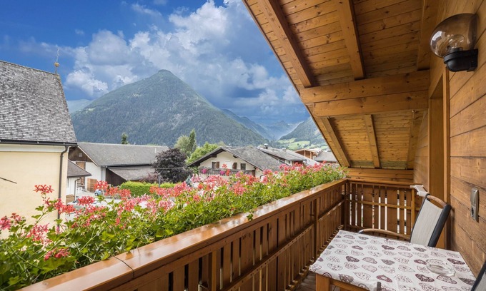 Caminata di Tures Apartment | Cozy Apartment "Arnika - Mesnerhof" with Mountain View, Wi-Fi, Balcony & Garden
