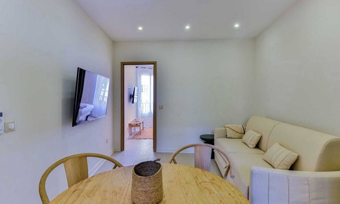 Juan-les-Pins Apartment | Cozy apartment Juan-Les-Pins/200m Beach