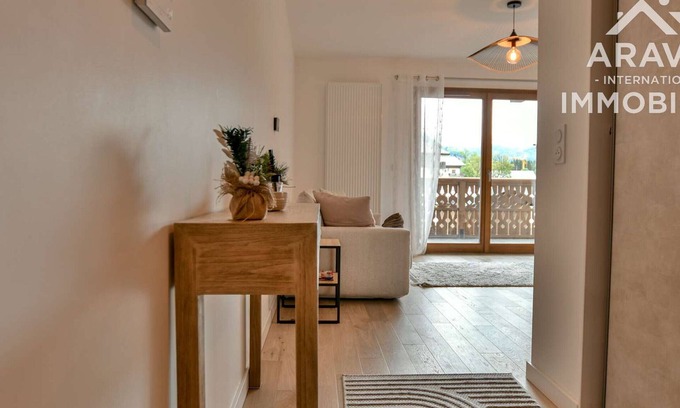 Samoens Apartment | Cozy apartment with balcony and garage in Samoëns