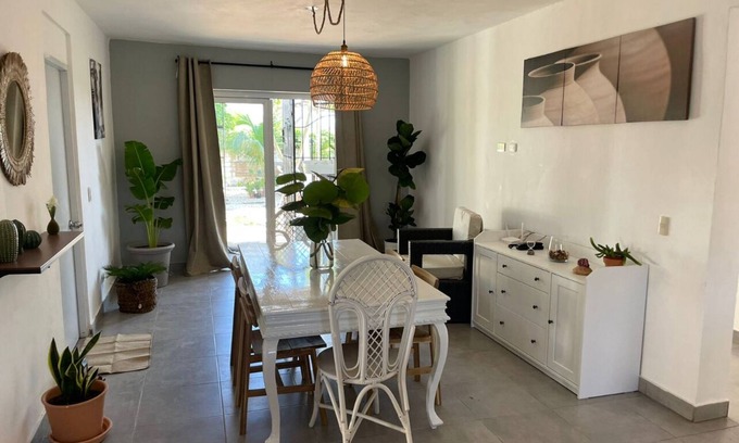 Villa Hermosa Apartment | Cozy Apartment with Garden
