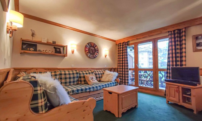 Les Avanchers-Valmorel Apartment | Cozy apartment with equipped kitchen, balconies in Valmorel