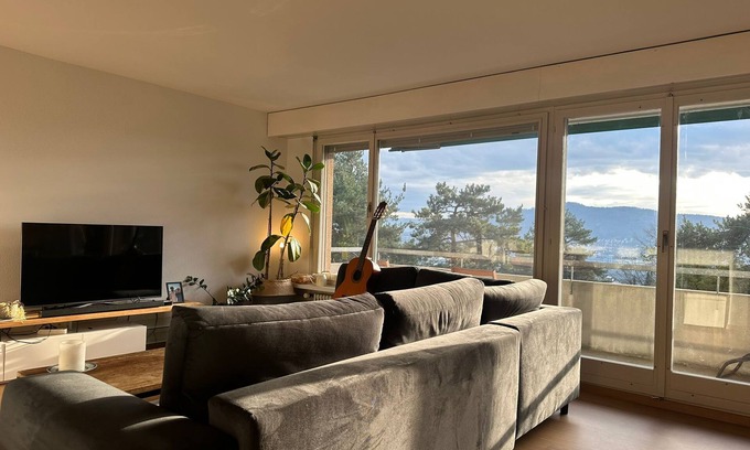 Hoengg Apartment | Cozy Apartment with Large Terrace & Stunning View – Sleeps 4
