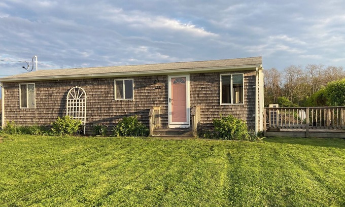 Adamsville Cottage | Cozy Artist's Cottage by the Sea