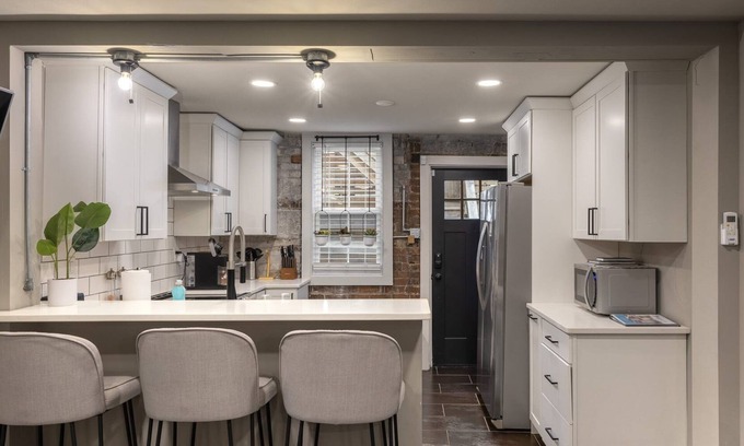 Ludlow Apartment | Cozy Artist's Studio in Beautiful Historic Ludlow