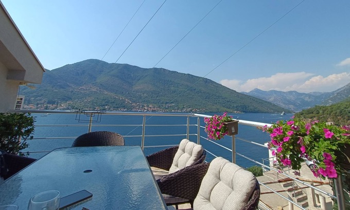 Lepetane Apartment | Cozy beachfront apartment with amazing views and beautiful scenery!