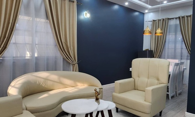 Entebbe House | Cozy, beautiful home near beach life style and the airport