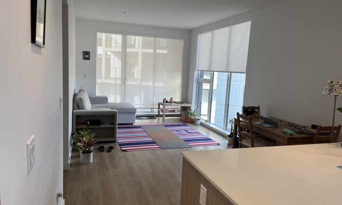 Burnaby Apartment | Cozy BRAND NEW 1 BR Apartment for SHORT-TERM RENTAL on Burnaby Mountain