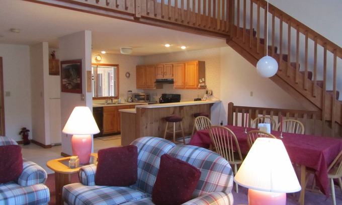 Bretton Woods House | Cozy Bretton Woods Townhome - AC. Close to many activities including Cog Train