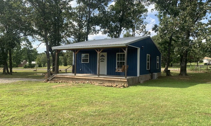Wilburn Cabin | Cozy cabin 2 miles from Little Red River world renowned trout fishing