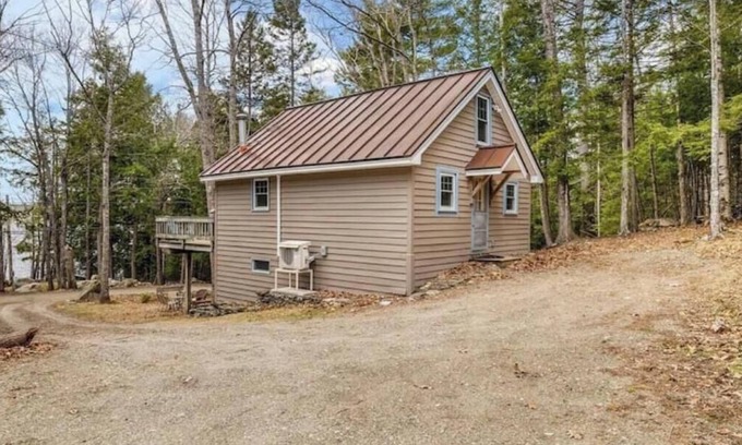 Holden Cabin | Cozy Cabin by the Lake