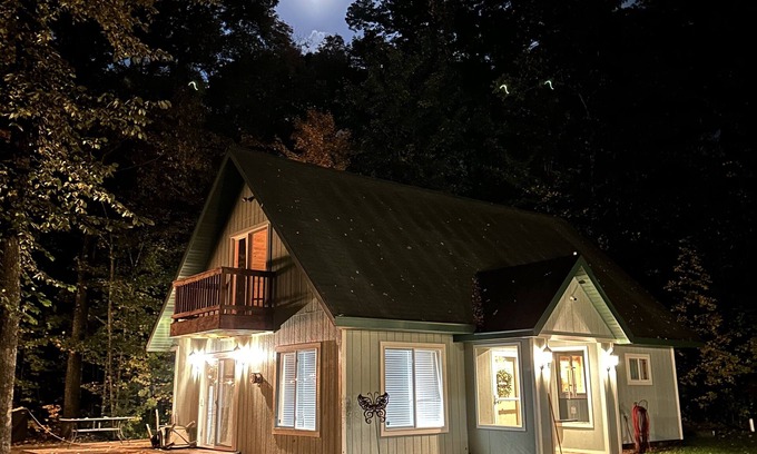 Hayward Cabin | Cozy Cabin close to LCO & Grindstone Lakes, minutes from Hayward & Stone Lake