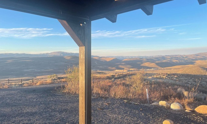 Peoa Cabin | Cozy Cabin on the outskirts of Park City- Your Mountain Retreat Awaits