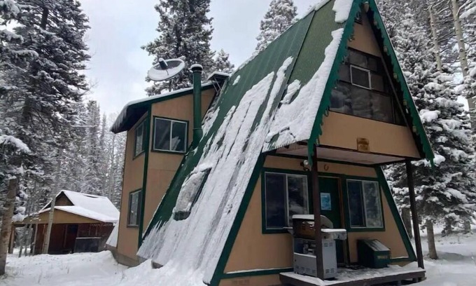 Cimarron Cabin | Cozy Cabin